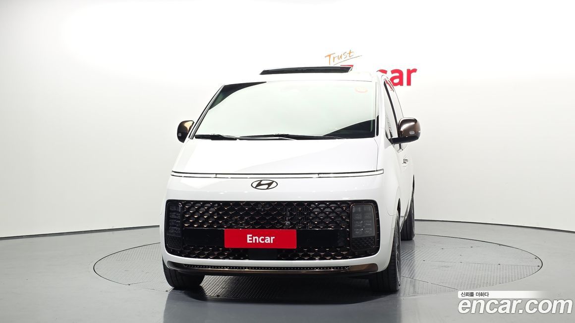 Hyundai Staria 2025
