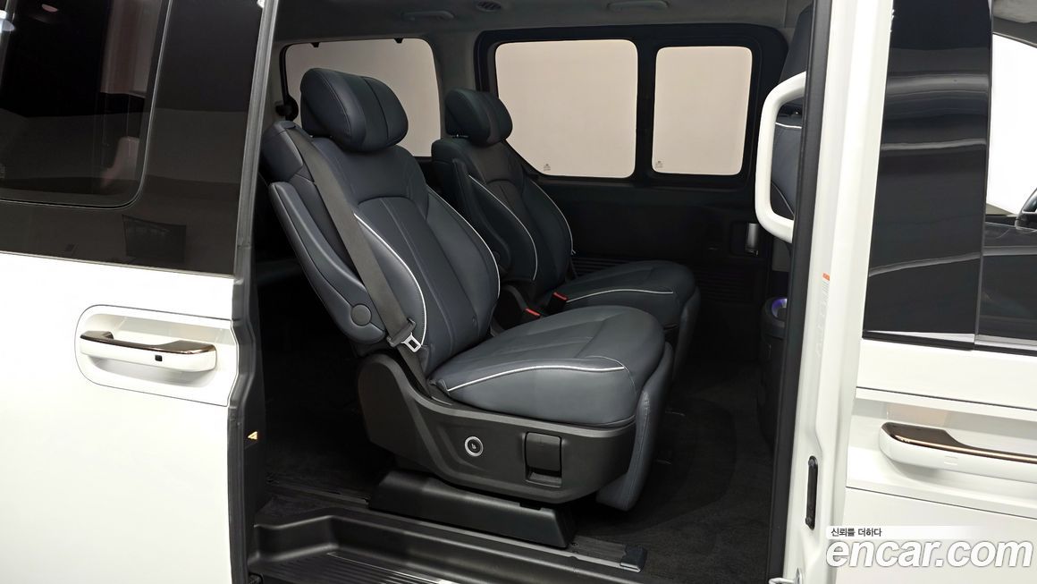 Hyundai Staria 2025