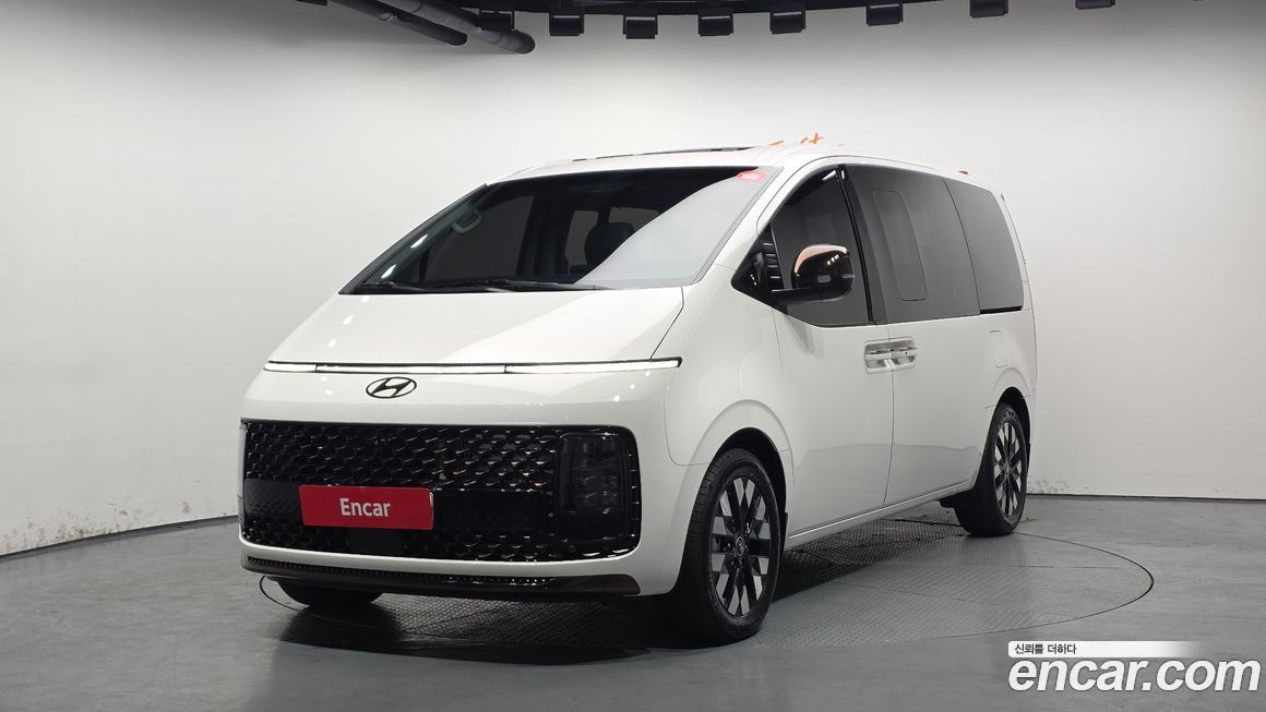 Hyundai Staria 2025