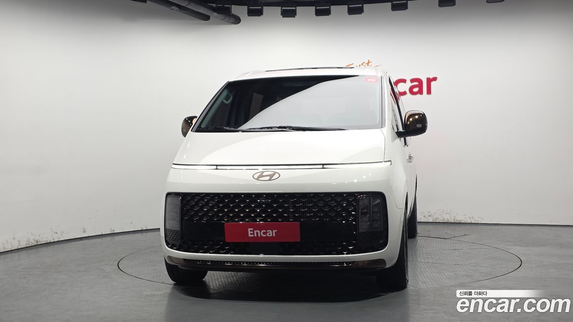 Hyundai Staria 2025