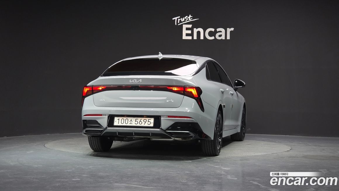 Kia K5 2025