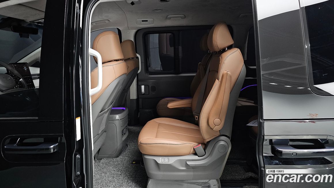 Hyundai Staria 2025