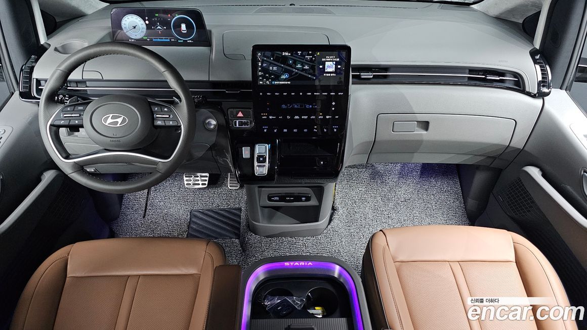 Hyundai Staria 2025