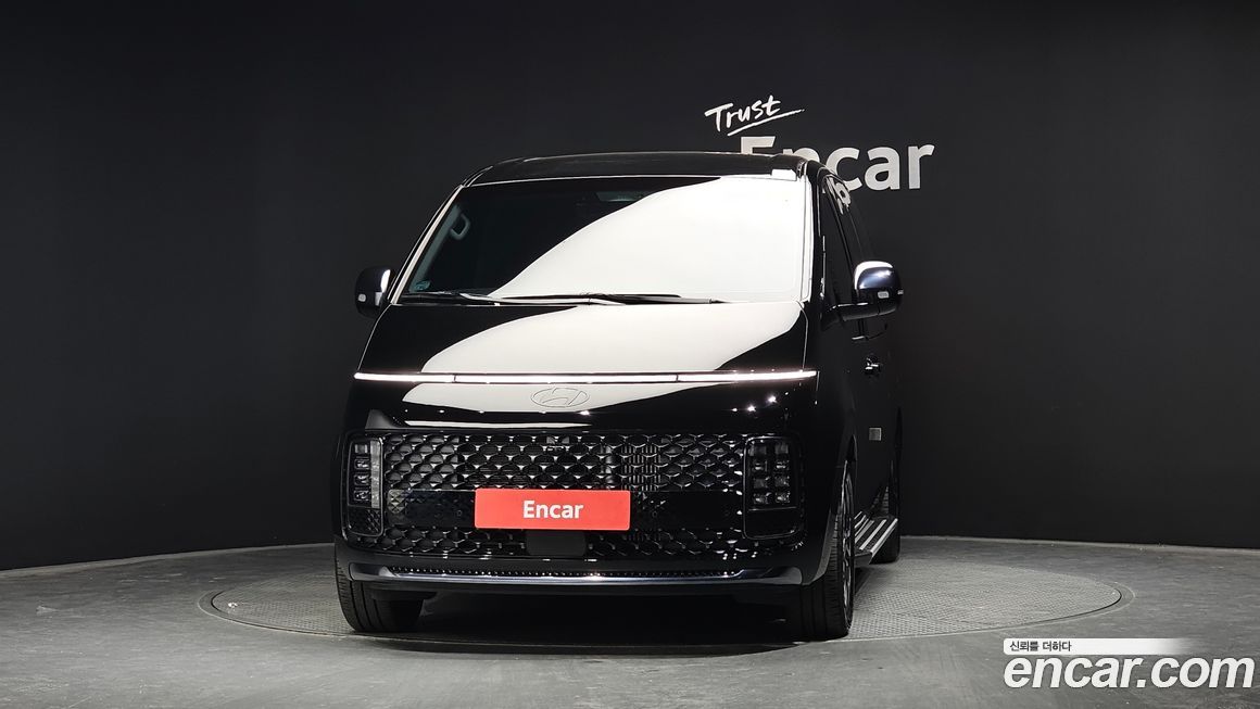 Hyundai Staria 2025