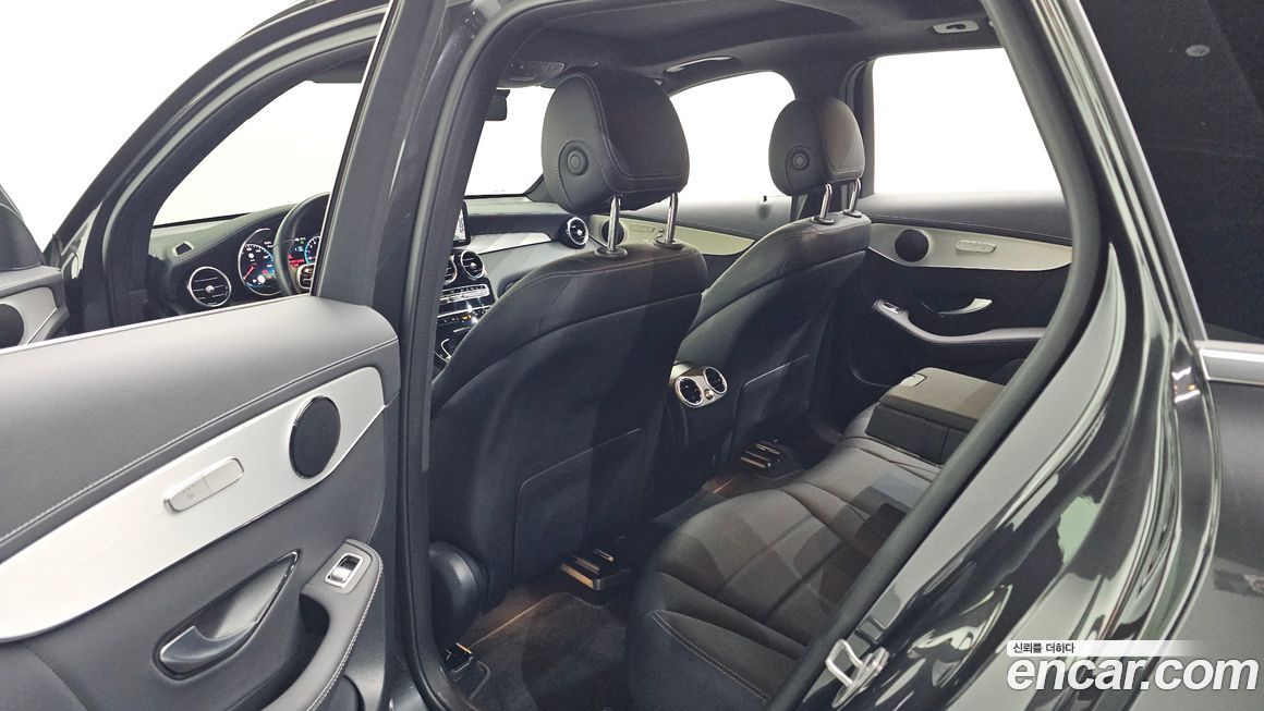 Mercedes-Benz GLC-Class 2022