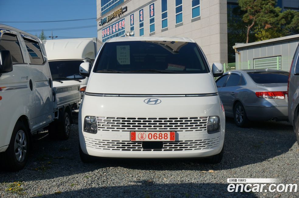 Hyundai Staria 2025