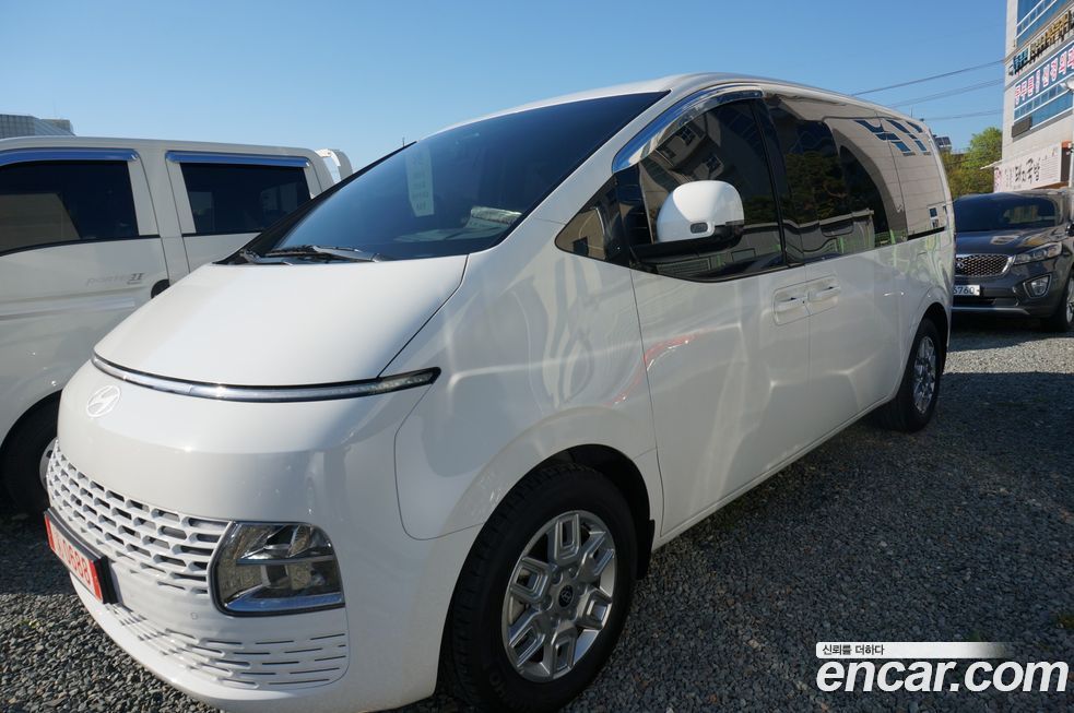Hyundai Staria 2025