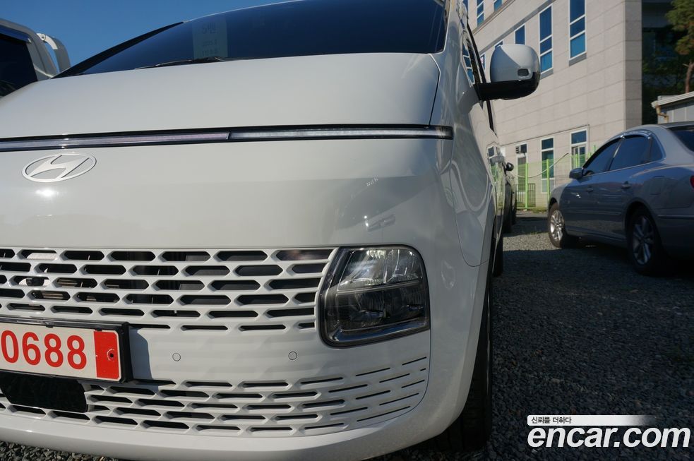 Hyundai Staria 2025