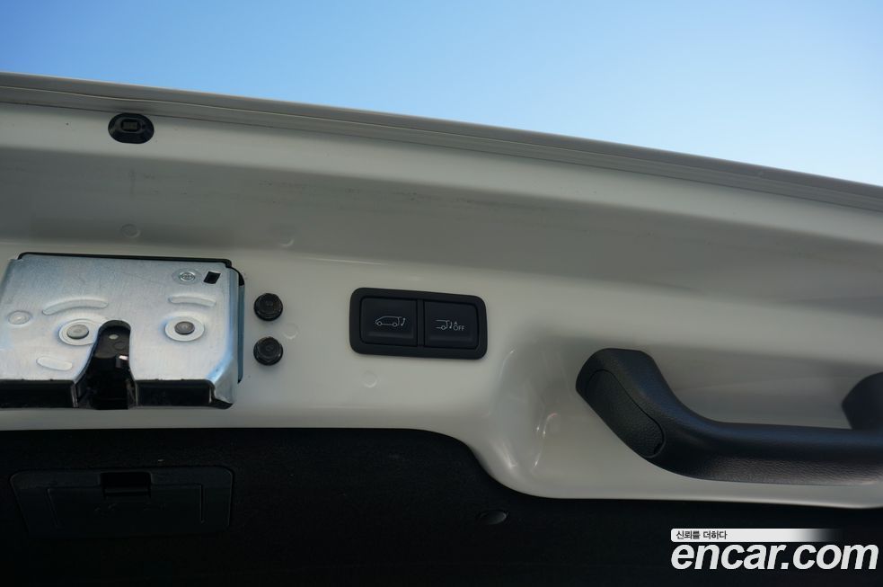 Hyundai Staria 2025