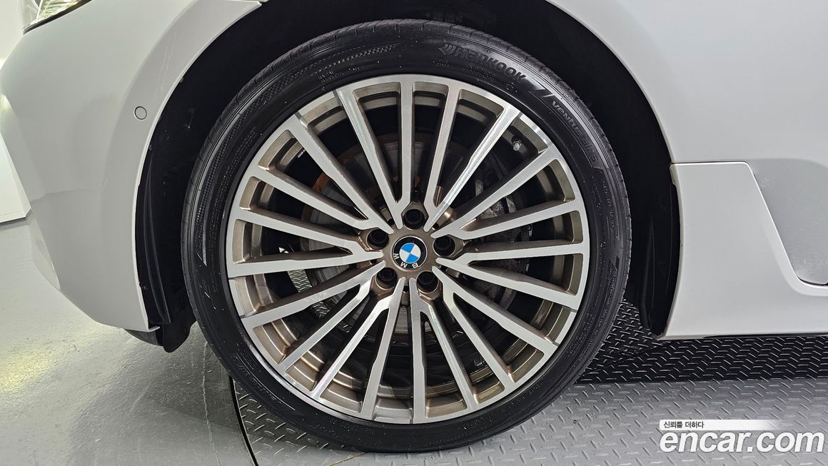 BMW Gran Turismo 2021