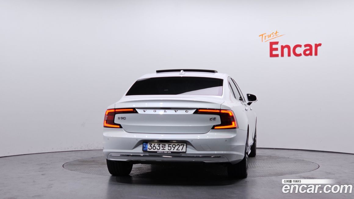 Volvo S90 2022