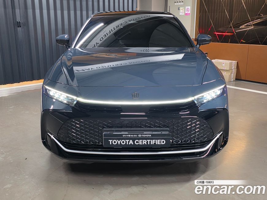 Toyota Crown 2025