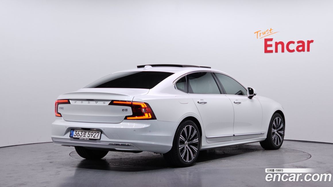 Volvo S90 2022