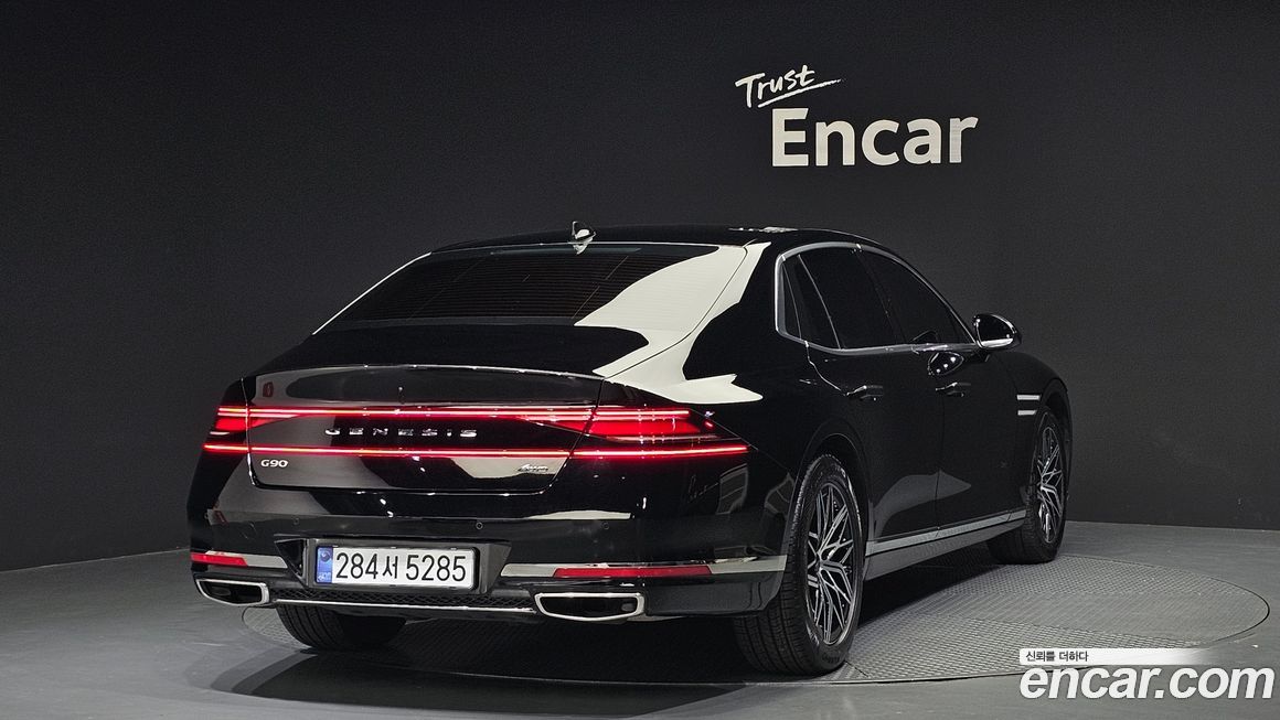 Genesis G90 2023