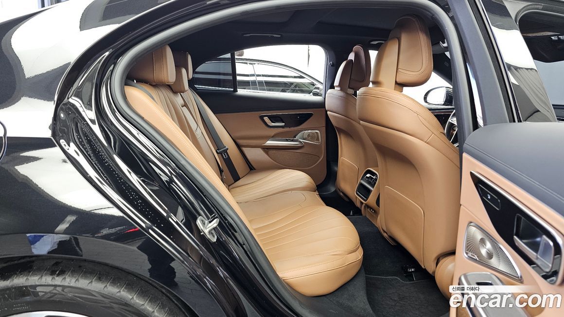 Mercedes-Benz E-Class 2025