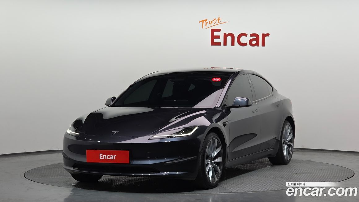 Tesla Model 3 2024