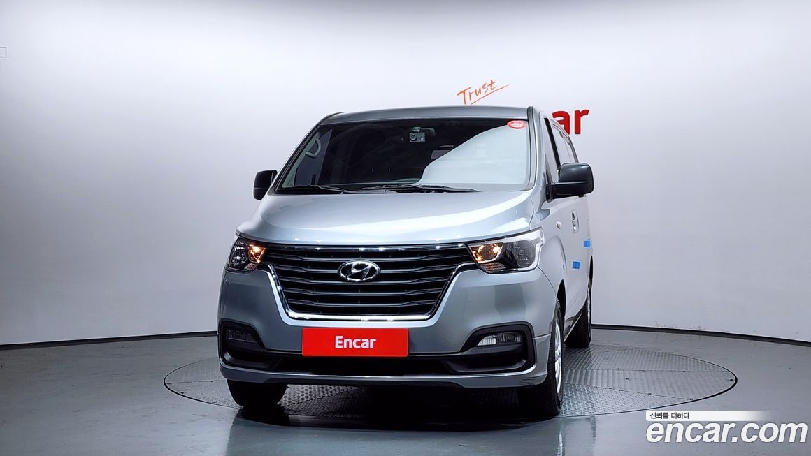 Hyundai Starex 2019