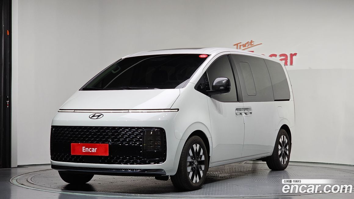 Hyundai Staria 2025