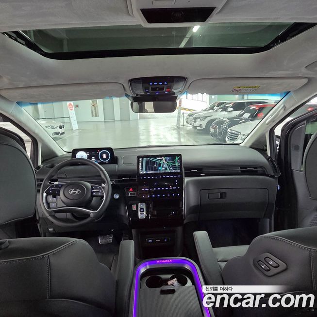 Hyundai Staria 2025