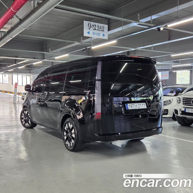 Hyundai Staria 2025