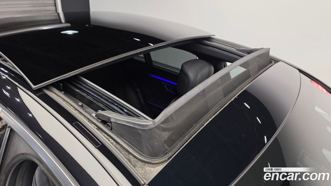 Mercedes-Benz S-Class 2021