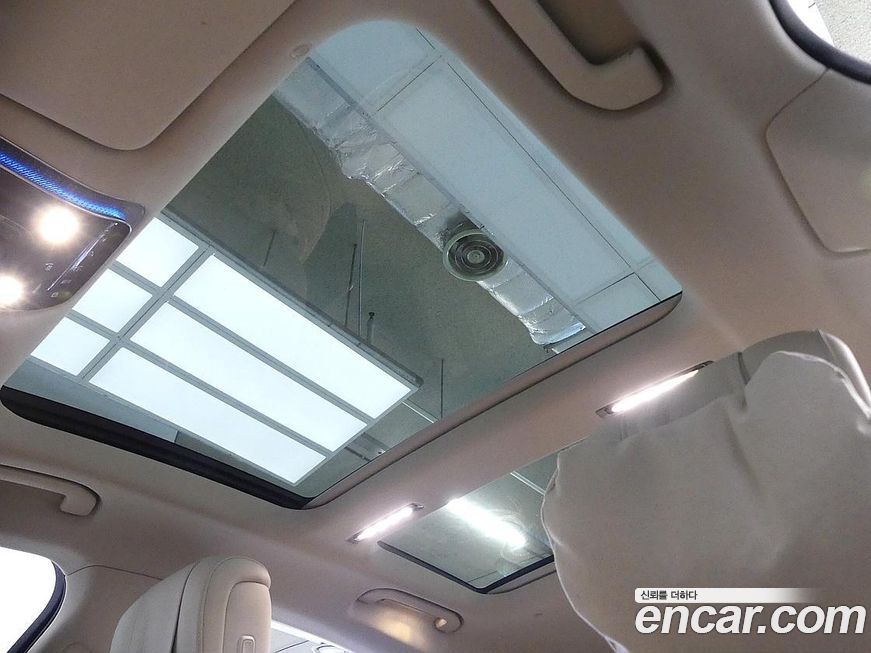 Mercedes-Benz S-Class 2024