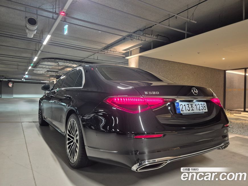 Mercedes-Benz S-Class 2023