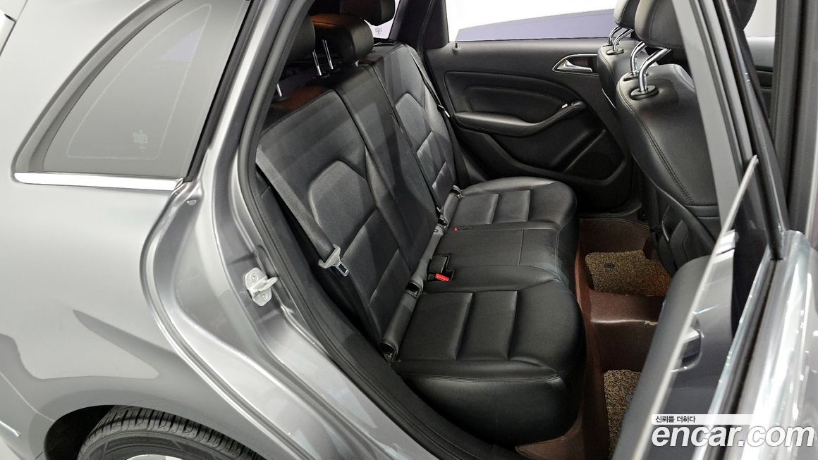 Mercedes-Benz B-Class 2015