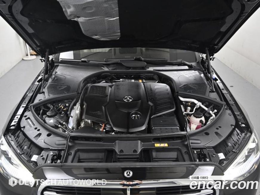 Mercedes-Benz S-Class 2025