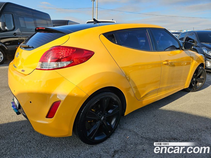 Hyundai Veloster 2012