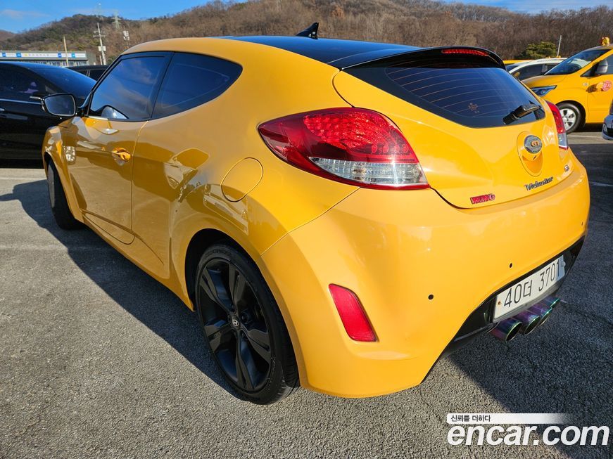Hyundai Veloster 2012
