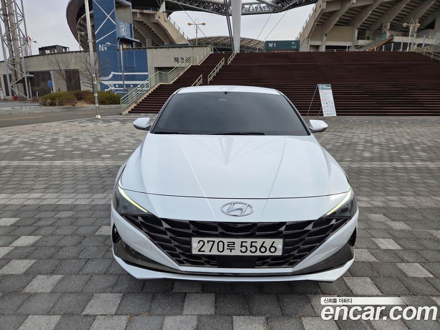 Hyundai AVANTE 2021