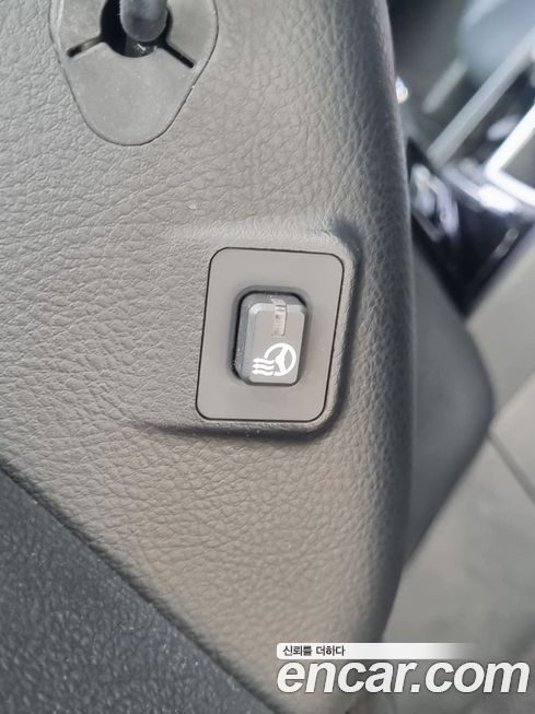 Hyundai Genesis 2013