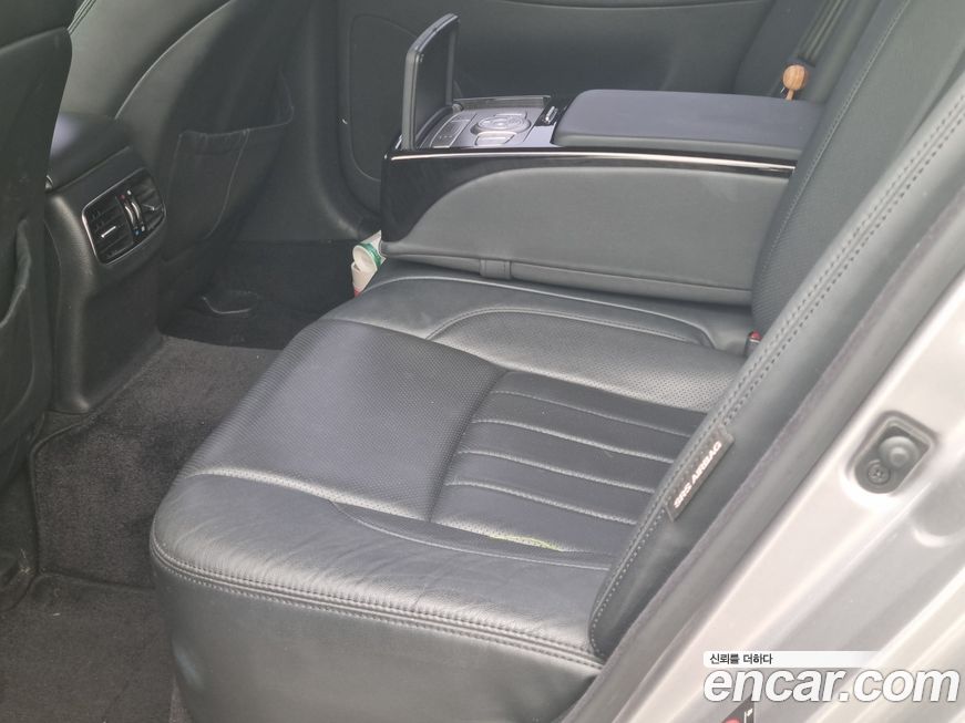 Hyundai Genesis 2013