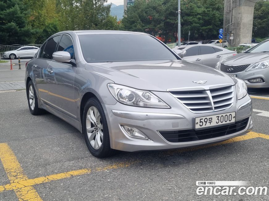 Hyundai Genesis 2013