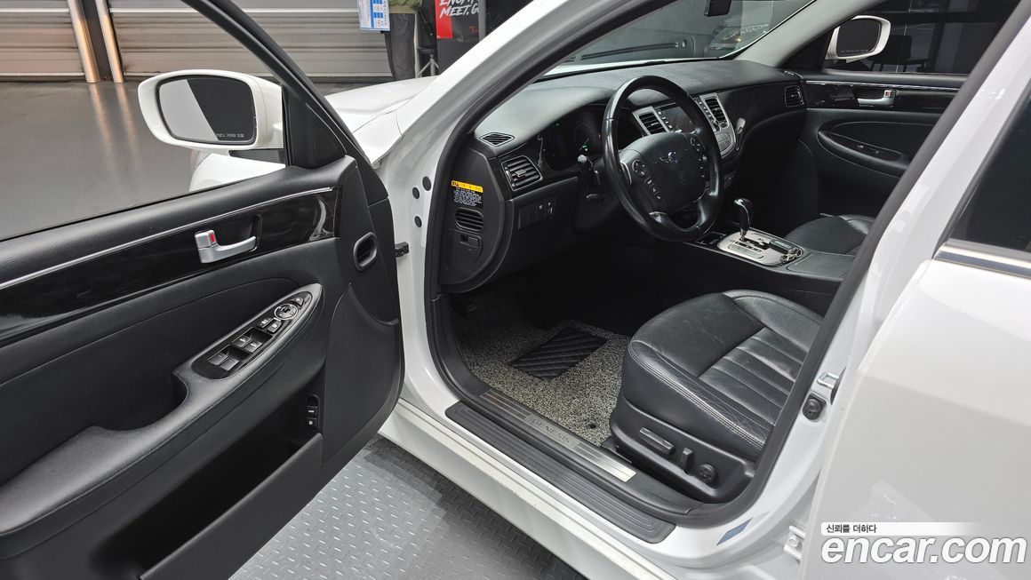 Hyundai Genesis 2014