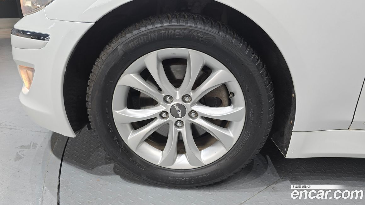 Hyundai Genesis 2014