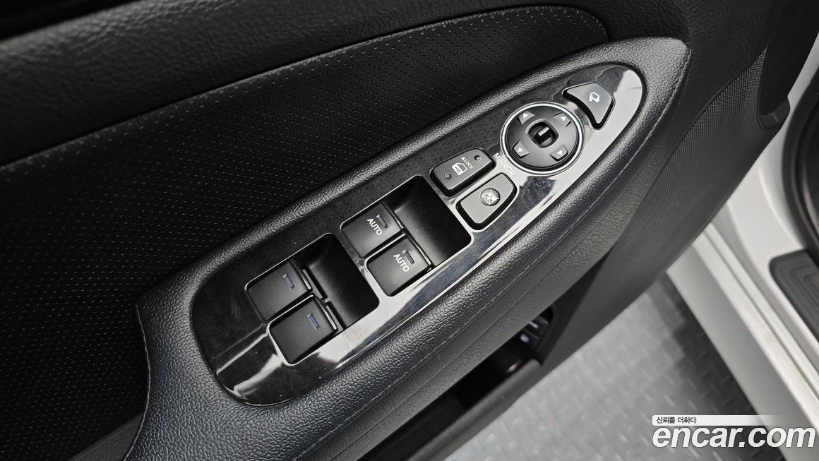 Hyundai Genesis 2014