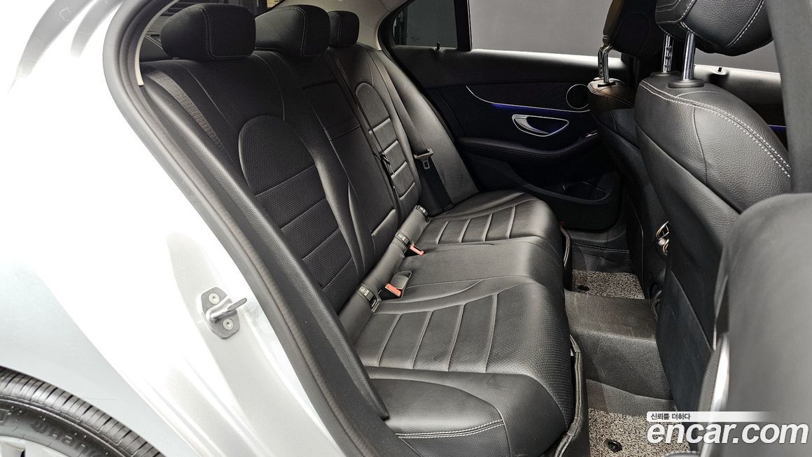 Mercedes-Benz C-Class 2019