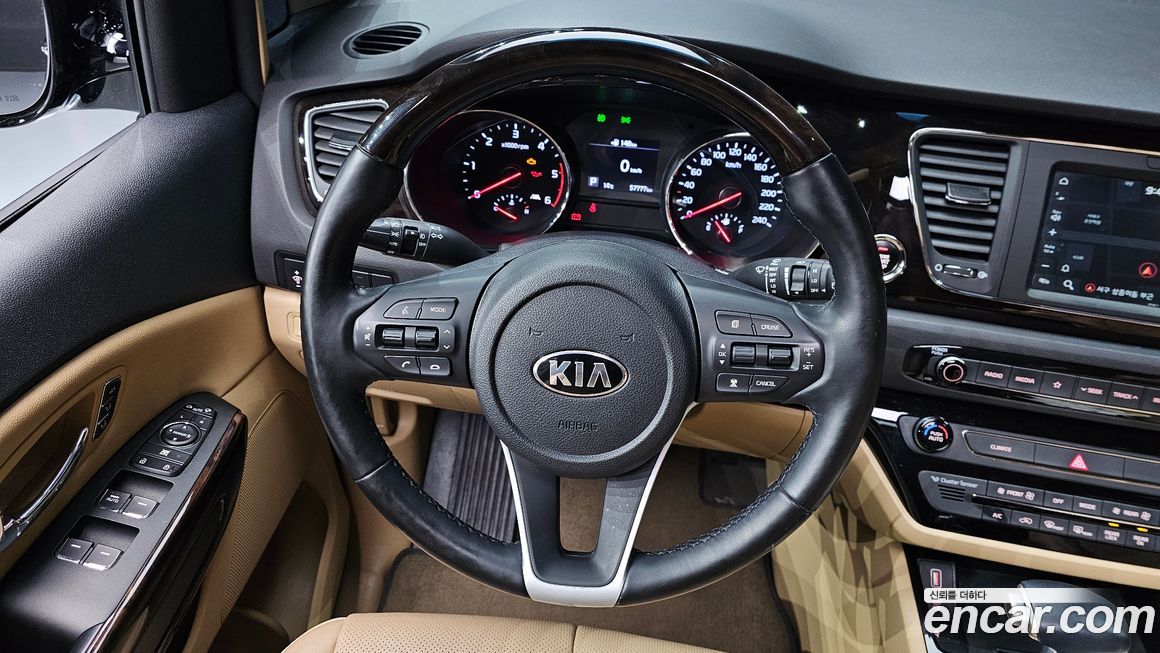 Kia Canival 2019