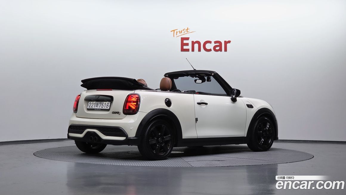 Mini Cooper Convertible 2022