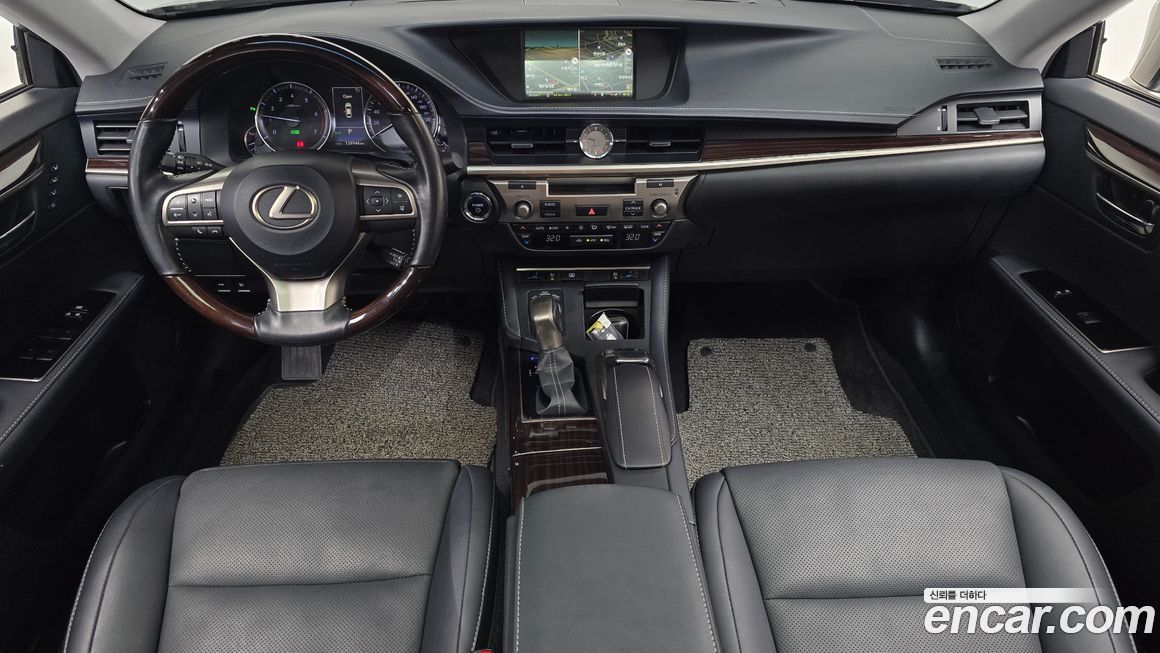 Lexus ES 2018