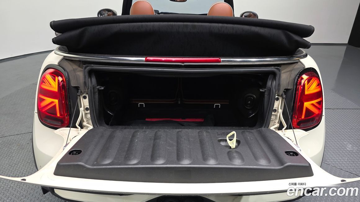 Mini Cooper Convertible 2022