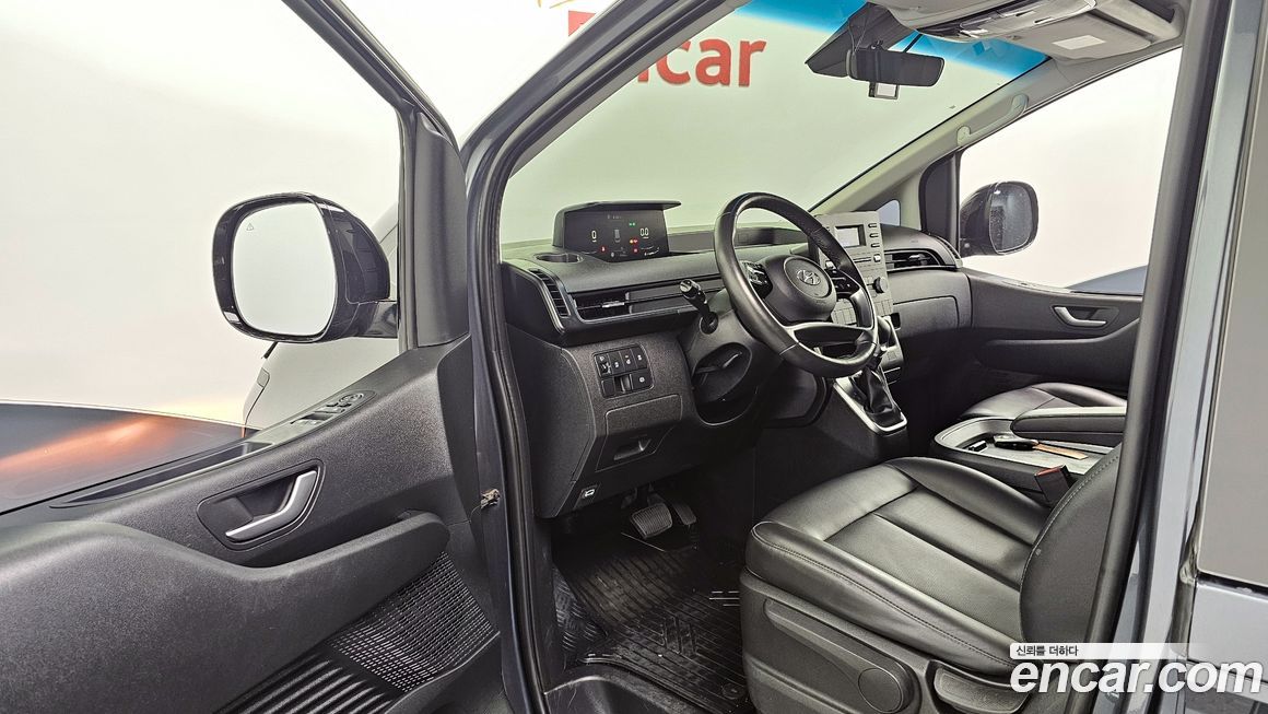 Hyundai Staria 2022