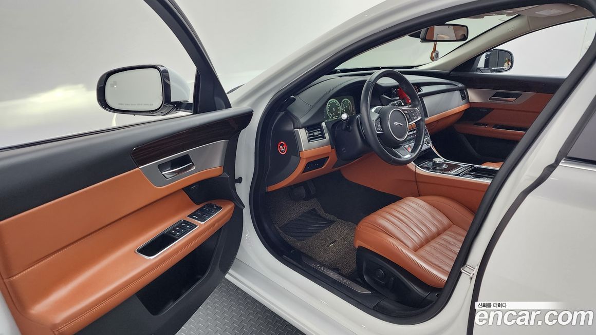 Jaguar XF 2018