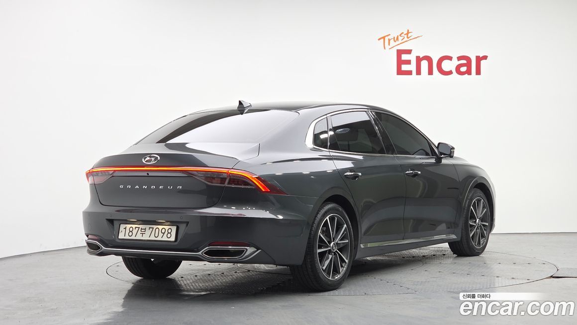 Hyundai Grandeur 2022