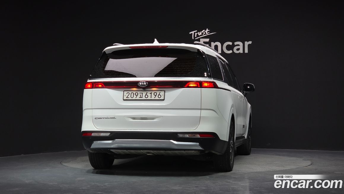 Kia Canival 2021