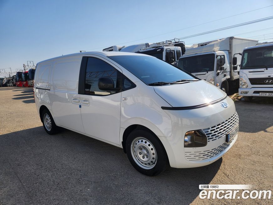 Hyundai Staria 2023