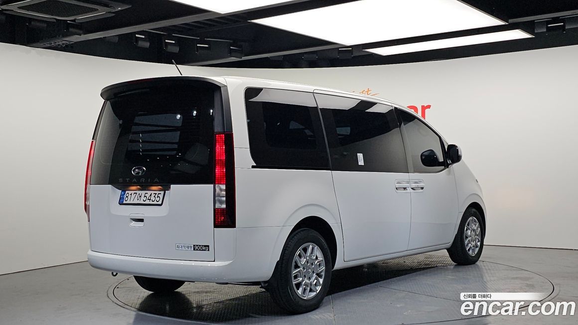 Hyundai Staria 2023