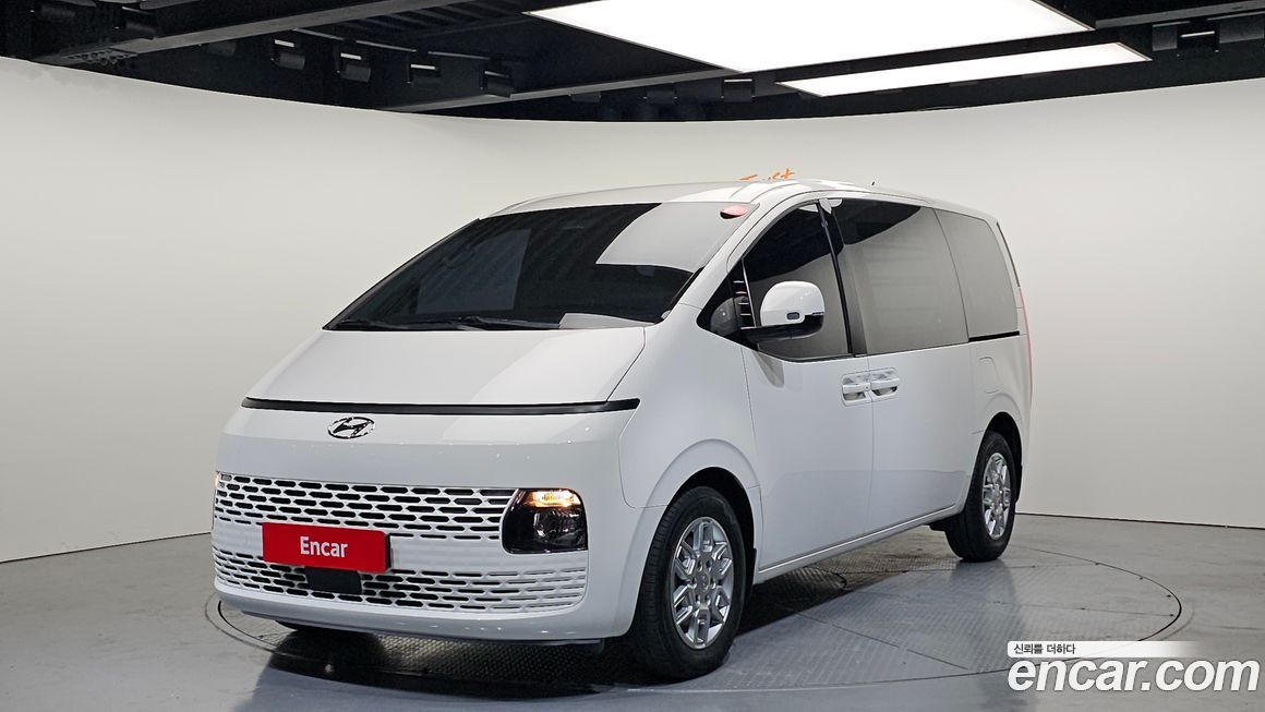 Hyundai Staria 2023